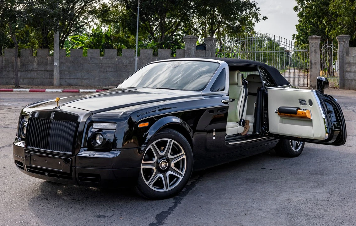 2011 Rolls-Royce Phantom VII - Image 30 of 31