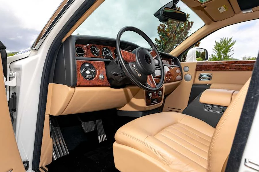 2011 Rolls-Royce Phantom VII - Image 23 of 31