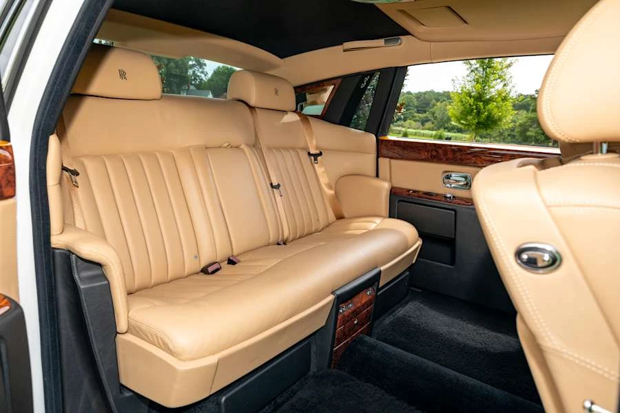 2011 Rolls-Royce Phantom VII - Image 28 of 31