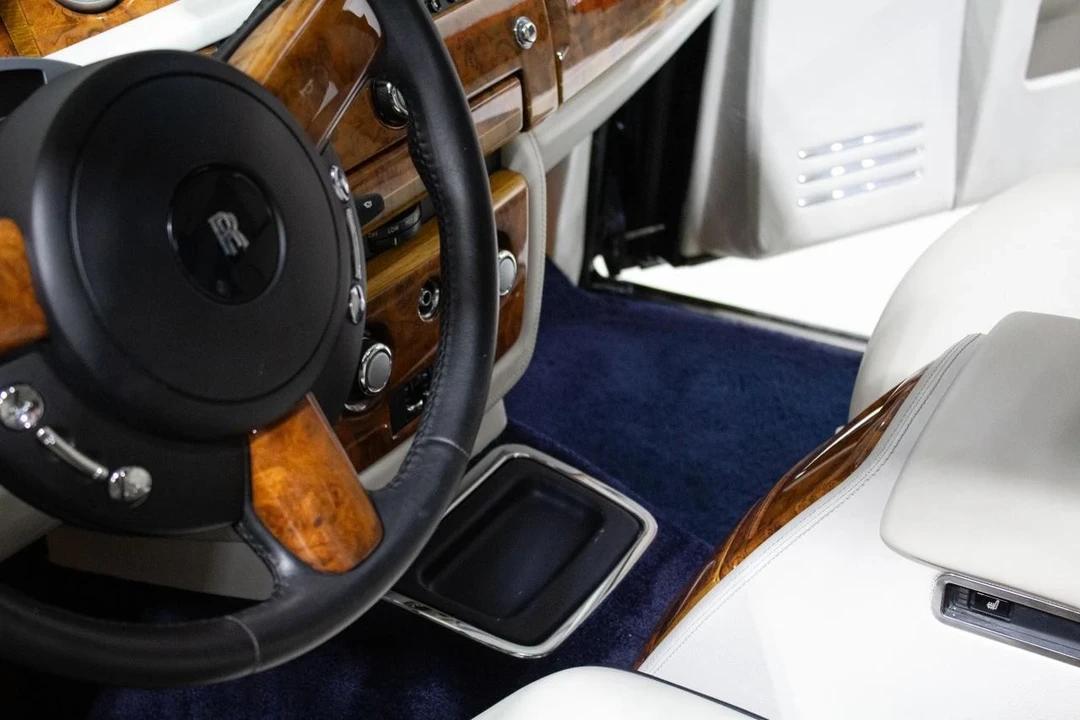 2011 Rolls-Royce Phantom VII - Image 10 of 21