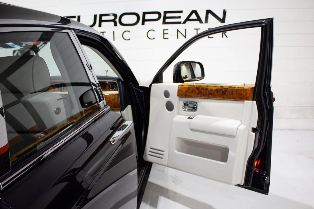 2011 Rolls-Royce Phantom VII - Image 19 of 21