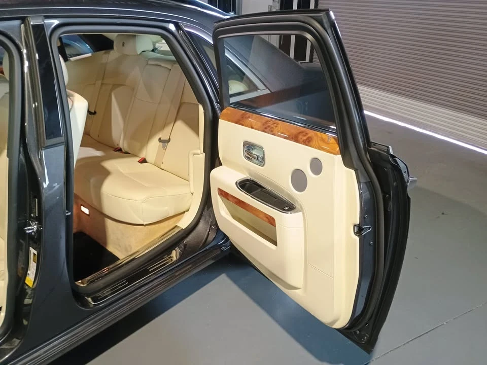 2011 Rolls-Royce Ghost 1st Gen - Image 16 of 20