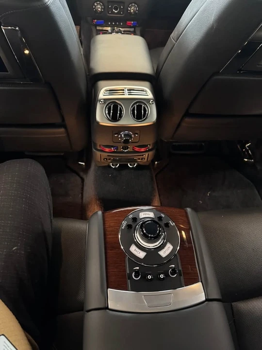 2011 Rolls-Royce Ghost 1st Gen - Image 11 of 19