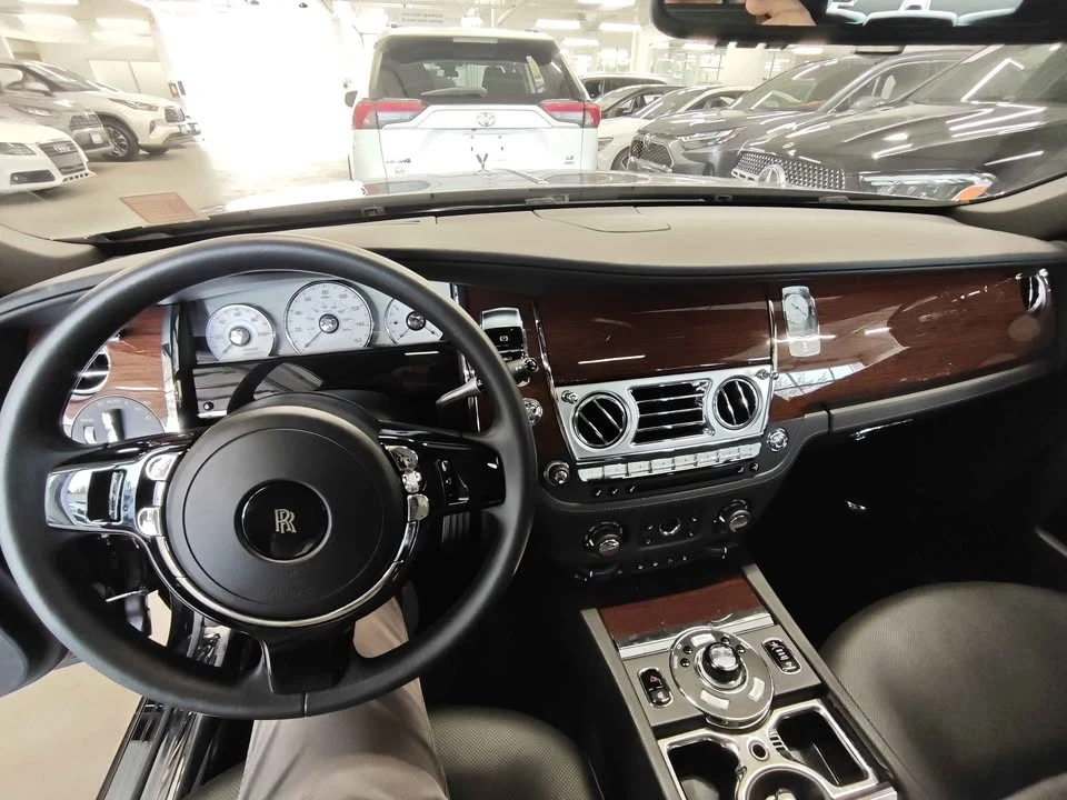 2011 Rolls-Royce Ghost 1st Gen - Image 9 of 16
