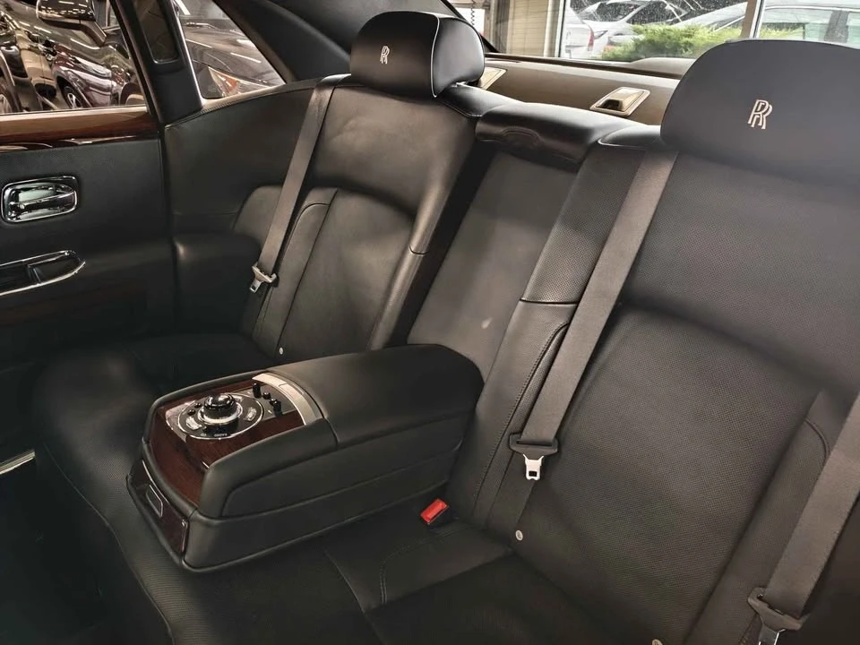 2011 Rolls-Royce Ghost 1st Gen - Image 14 of 16