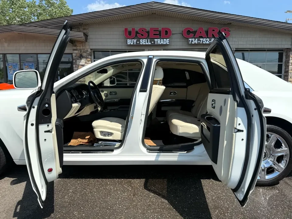 2011 Rolls-Royce Ghost 1st Gen - Image 11 of 16