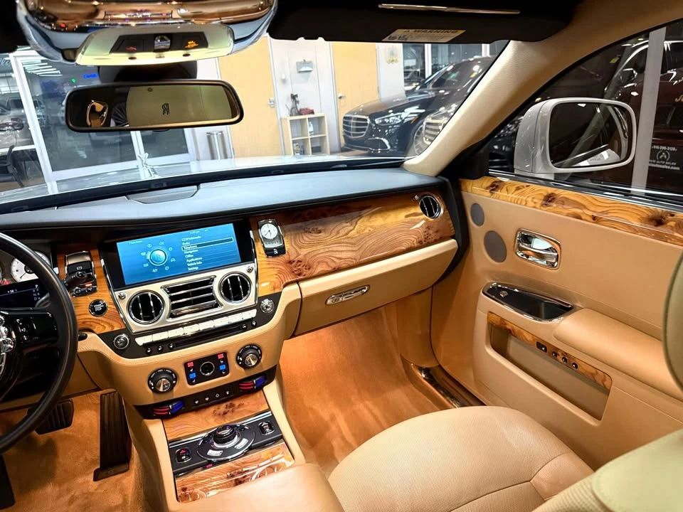 2011 Rolls-Royce Ghost 1st Gen - Image 13 of 20