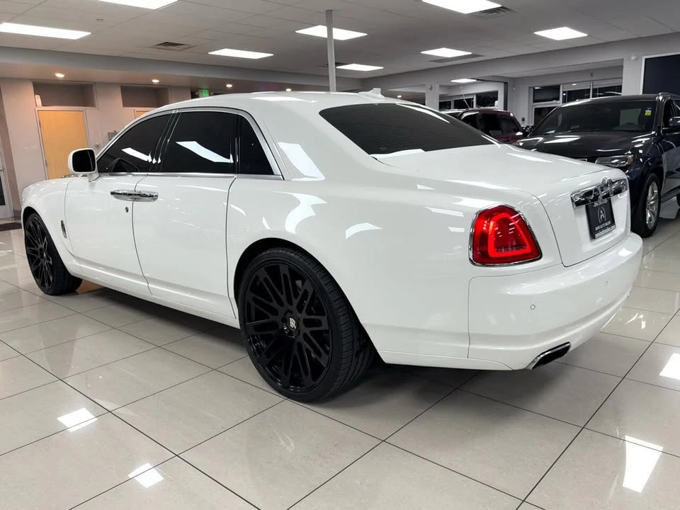 2011 Rolls-Royce Ghost 1st Gen - Image 2 of 20