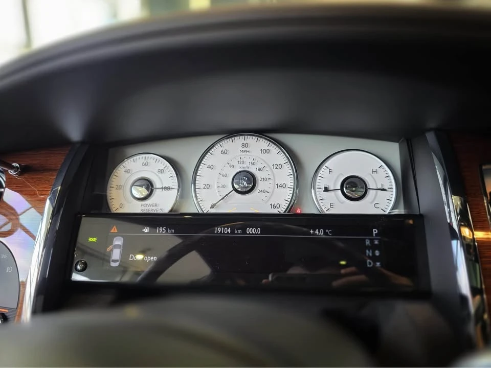 2011 Rolls-Royce Ghost 1st Gen - Image 10 of 20