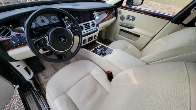 2011 Rolls-Royce Ghost 1st Gen - Image 16 of 19