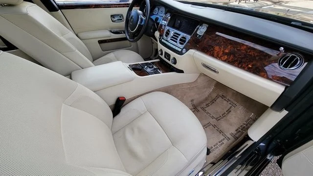 2011 Rolls-Royce Ghost 1st Gen - Image 10 of 19