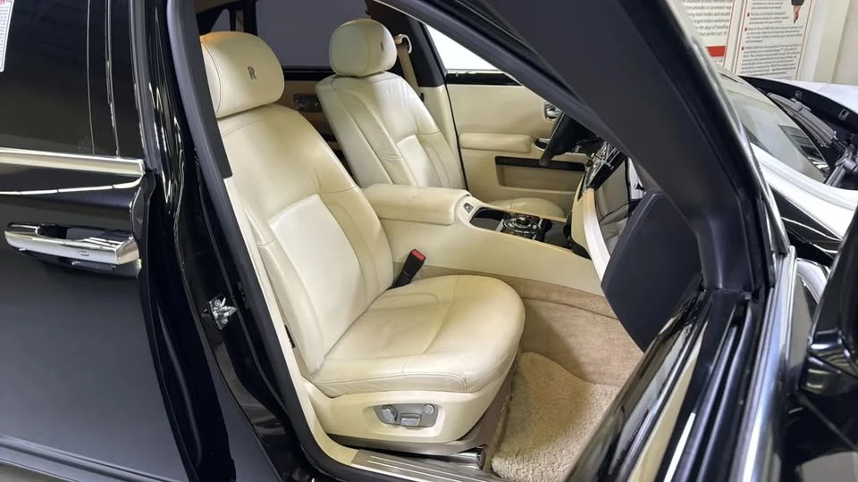 2011 Rolls-Royce Ghost 1st Gen - Image 17 of 18