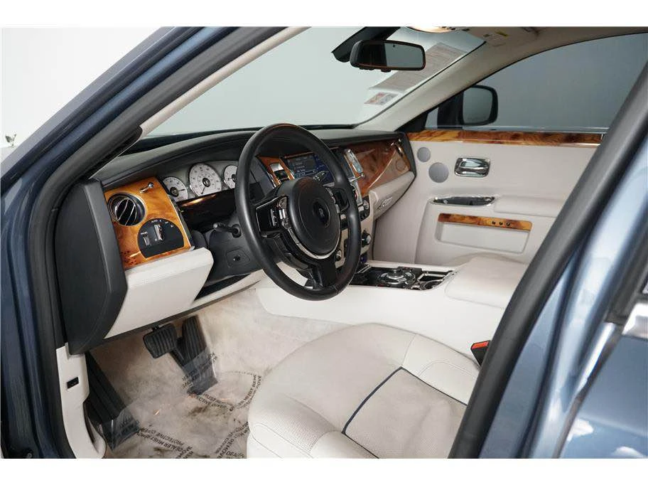 2011 Rolls-Royce Ghost 1st Gen - Image 8 of 12