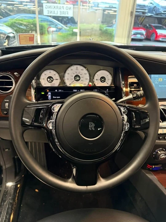 2011 Rolls-Royce Ghost 1st Gen - Image 10 of 18