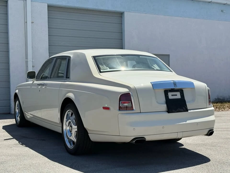 2011 Rolls-Royce Phantom VII - Image 9 of 19