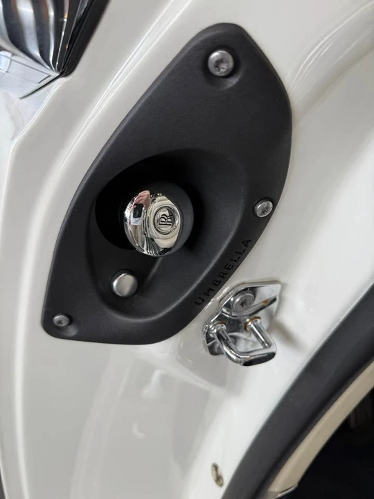 2011 Rolls-Royce Phantom VII - Image 17 of 18