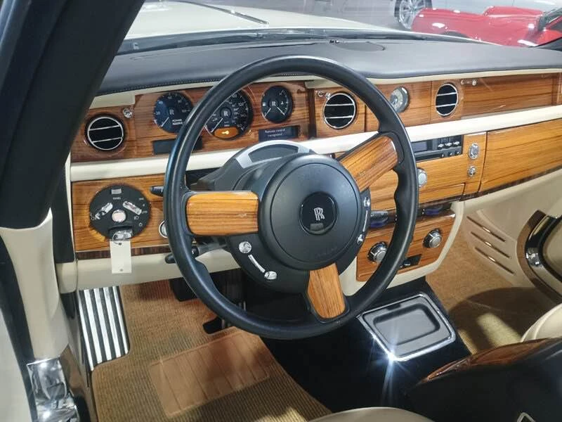 2011 Rolls-Royce Phantom VII - Image 7 of 11