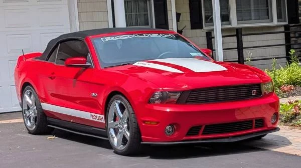 2011 Ford S197 Mustang - Image 1 of 10