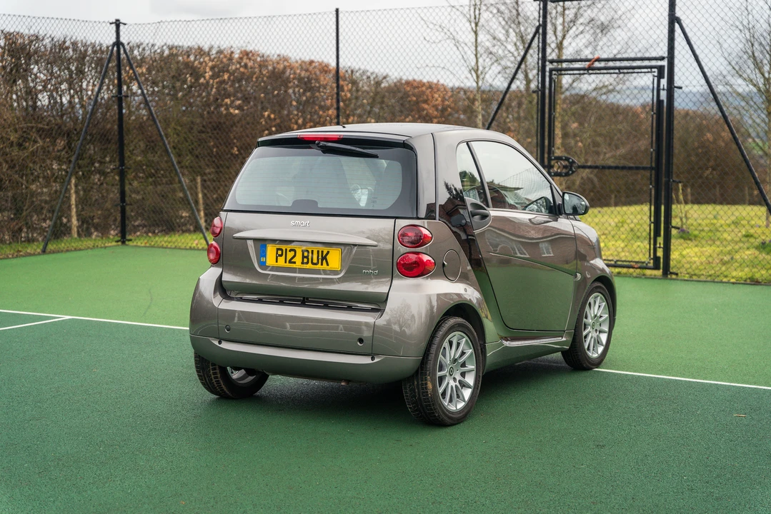 2011 Smart Fortwo 2nd Gen - Image 16 of 31