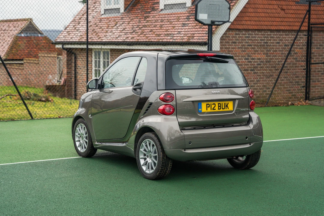 2011 Smart Fortwo 2nd Gen - Image 19 of 31