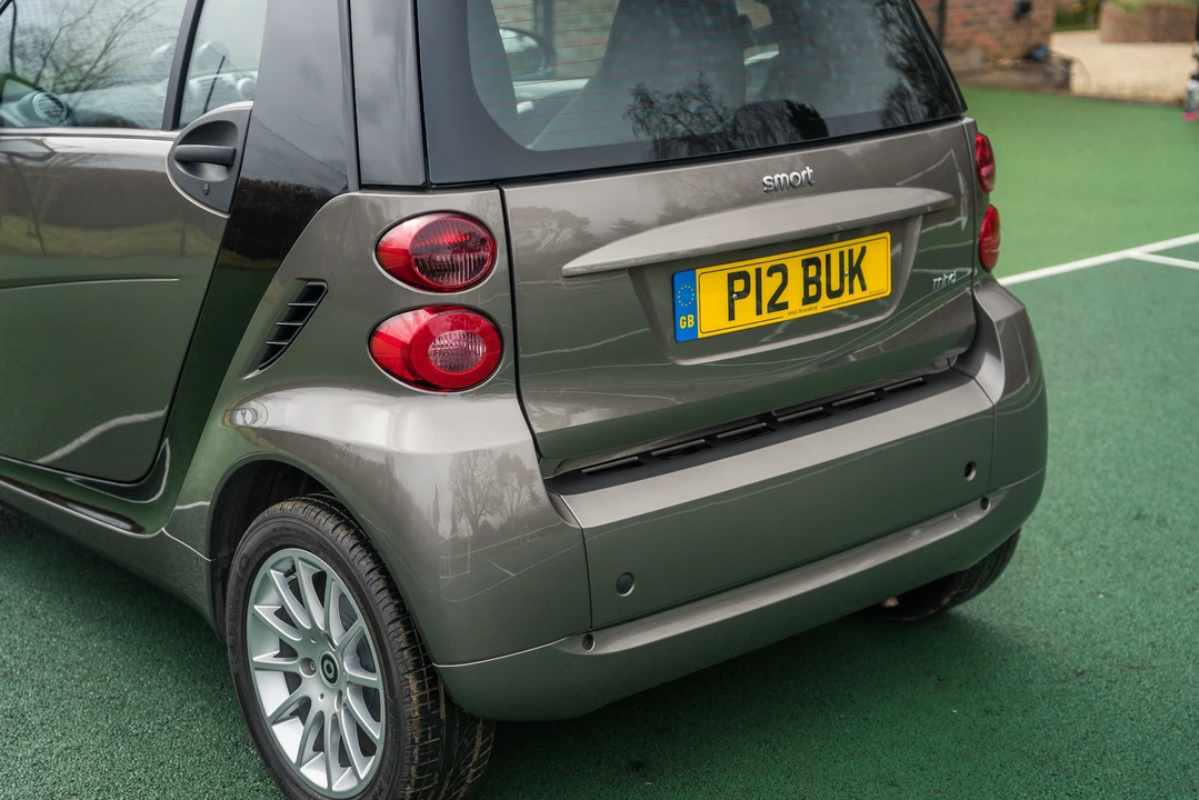2011 Smart Fortwo 2nd Gen - Image 28 of 31