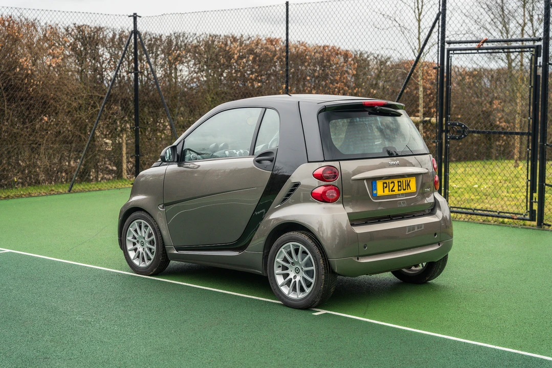 2011 Smart Fortwo 2nd Gen - Image 5 of 31