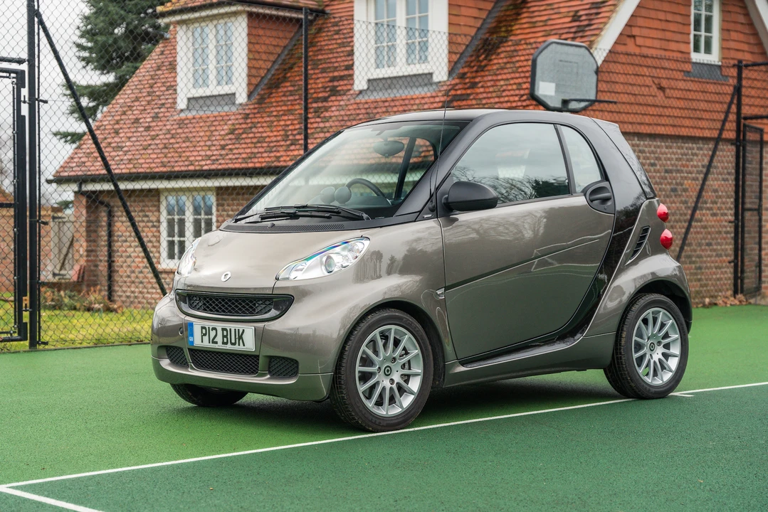 2011 Smart Fortwo 2nd Gen - Image 8 of 31
