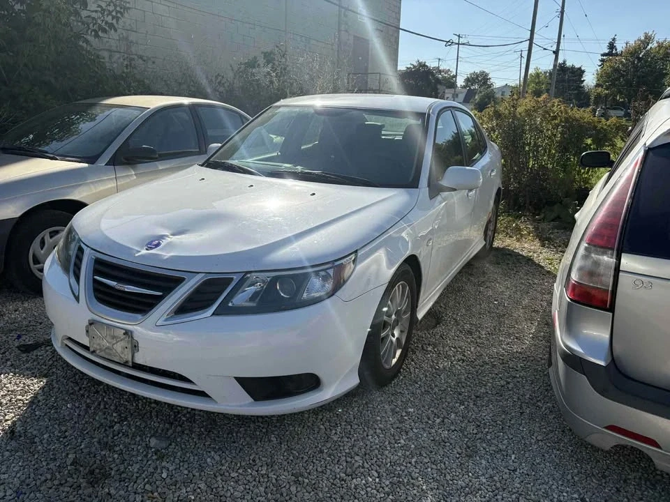 2011 Saab 9-3 2nd Gen - Image 2 of 7