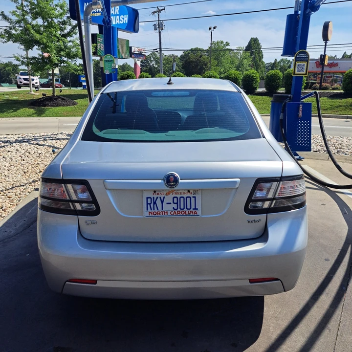 2011 Saab 9-3 2nd Gen - Image 2 of 7