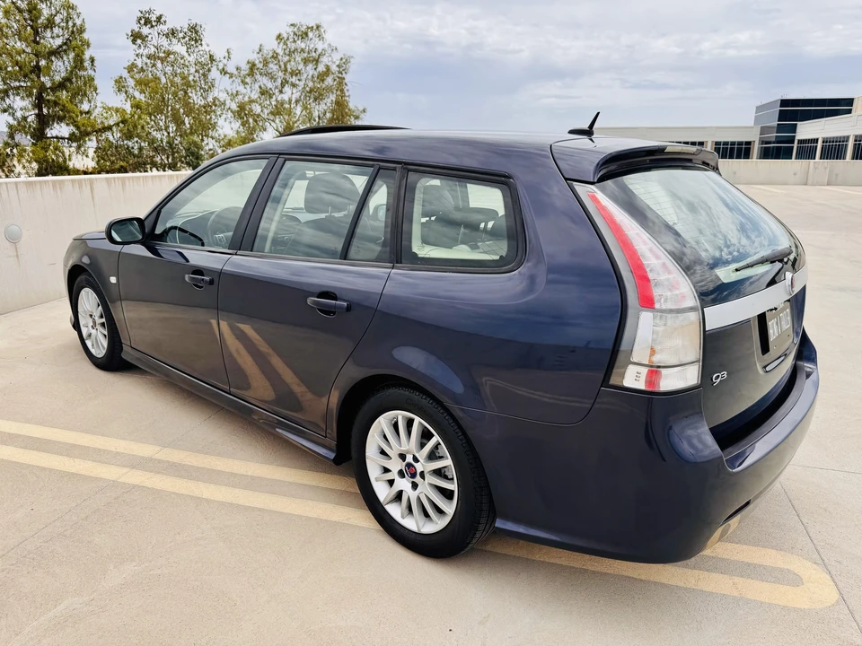2011 Saab 9-3 2nd Gen - Image 10 of 31