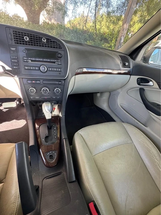2011 Saab 9-3 2nd Gen - Image 2 of 5