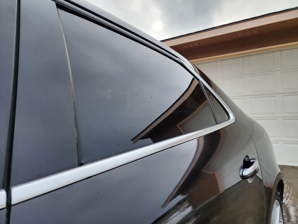 2011 Saab 9-5 2nd Gen - Image 20 of 31