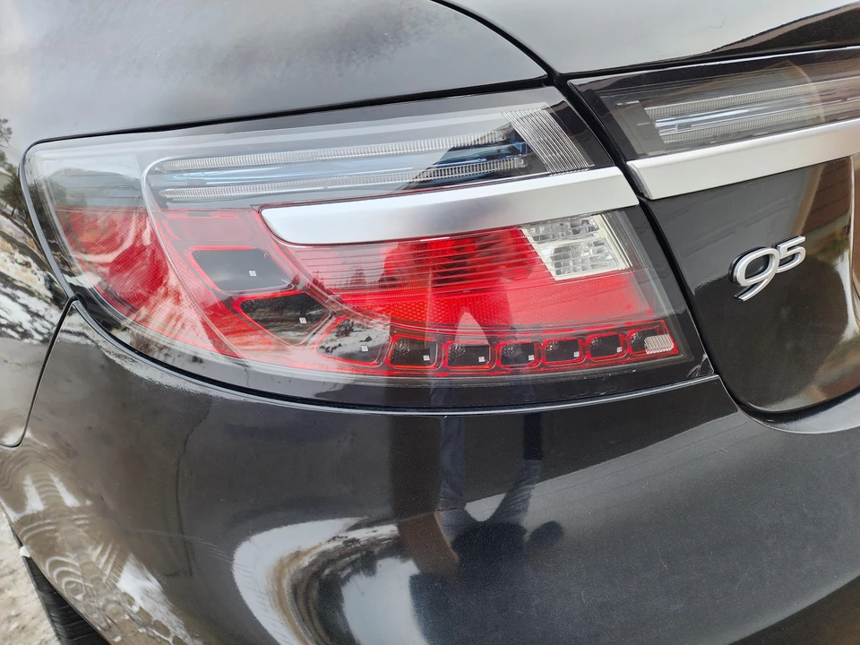 2011 Saab 9-5 2nd Gen - Image 24 of 31