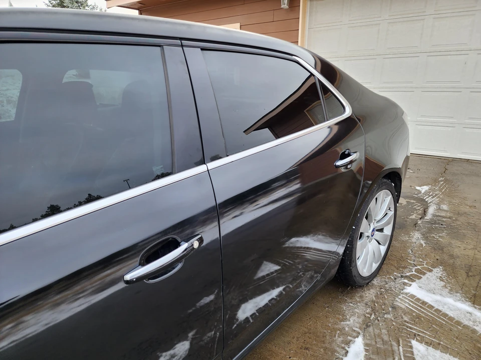 2011 Saab 9-5 2nd Gen - Image 19 of 31