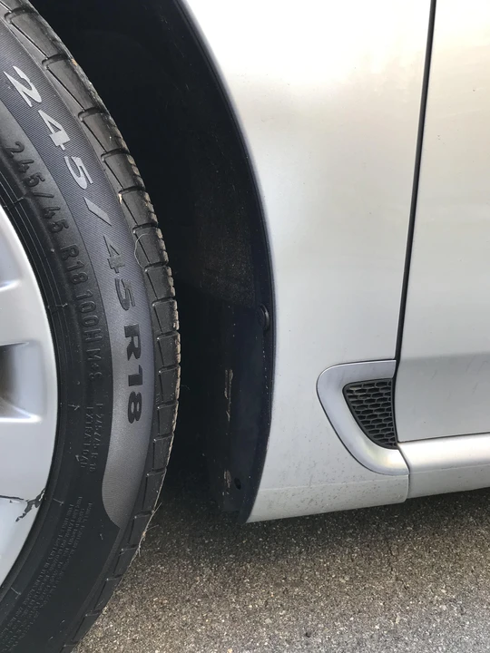 2011 Saab 9-5 2nd Gen - Image 28 of 29