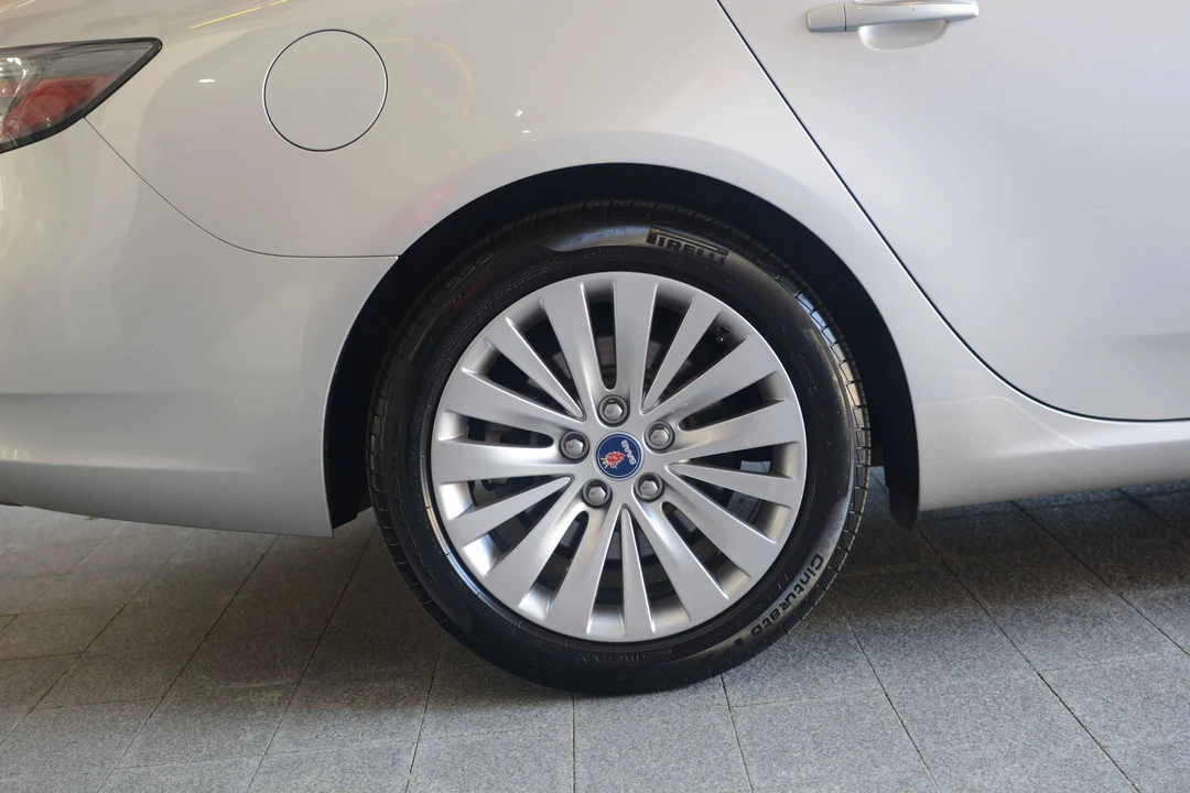 2011 Saab 9-5 2nd Gen - Image 26 of 29