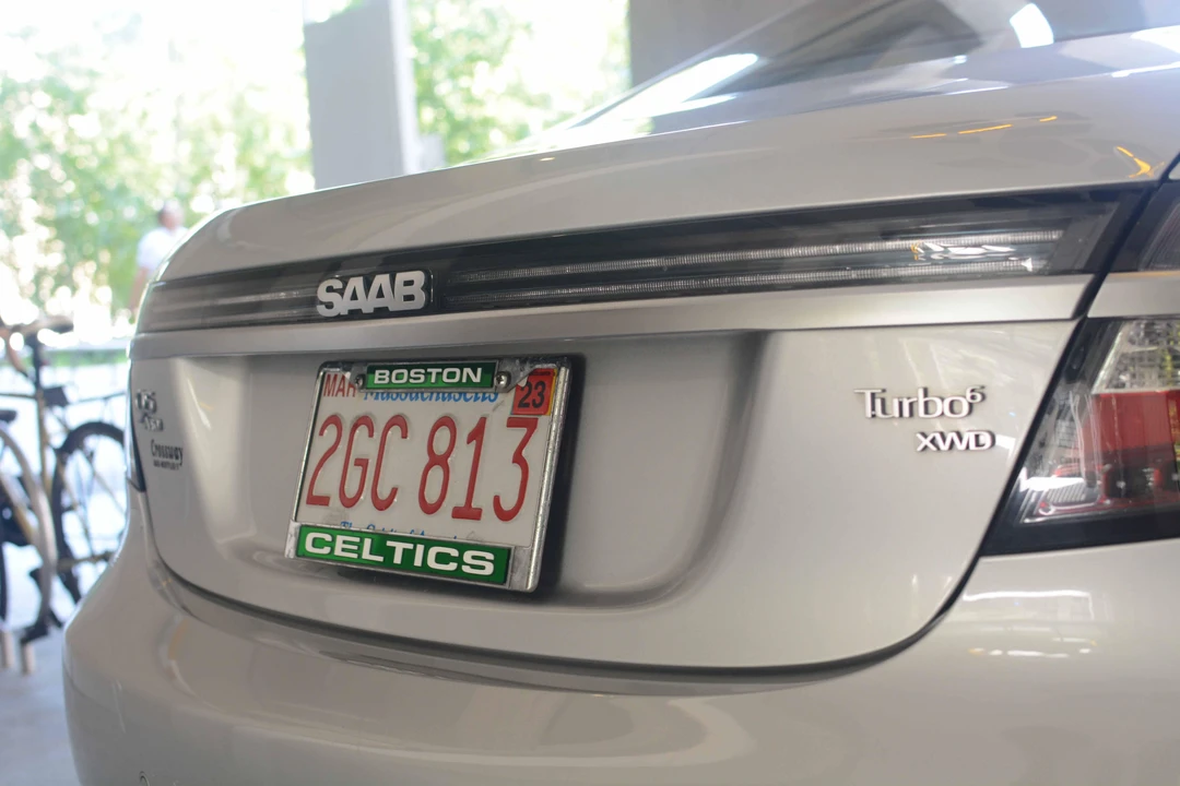2011 Saab 9-5 2nd Gen - Image 15 of 29