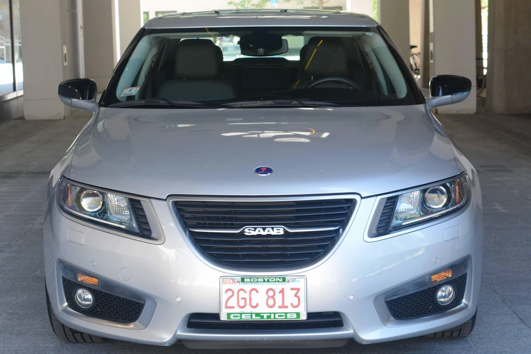 2011 Saab 9-5 2nd Gen - Image 2 of 29