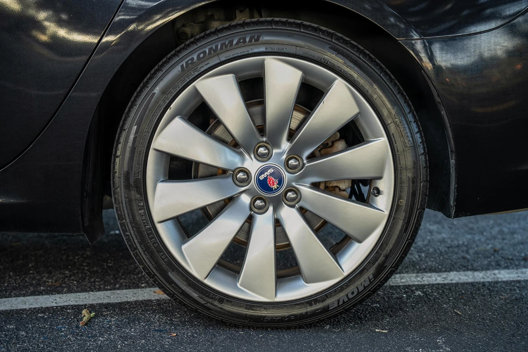 2011 Saab 9-5 2nd Gen - Image 13 of 31