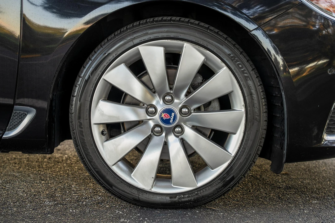 2011 Saab 9-5 2nd Gen - Image 15 of 31