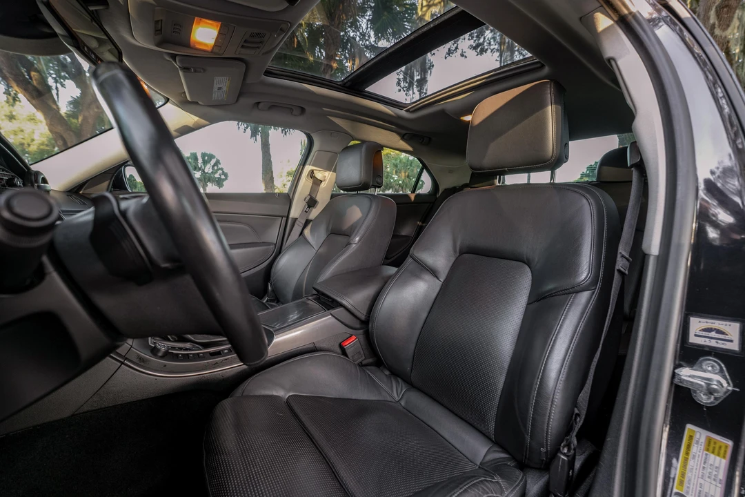 2011 Saab 9-5 2nd Gen - Image 20 of 31