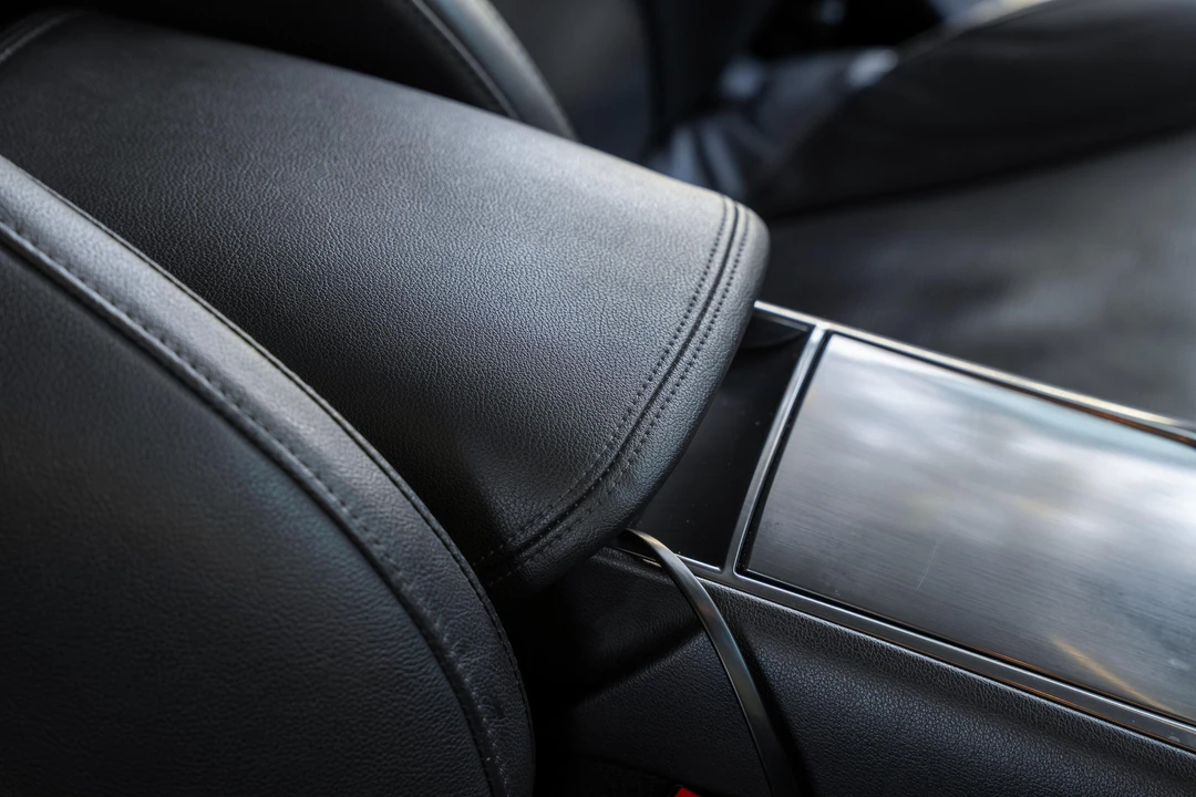 2011 Saab 9-5 2nd Gen - Image 29 of 31