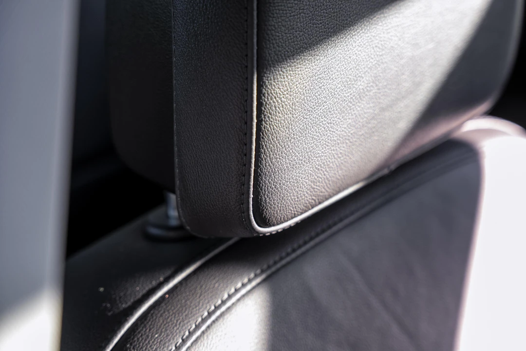 2011 Saab 9-5 2nd Gen - Image 22 of 31