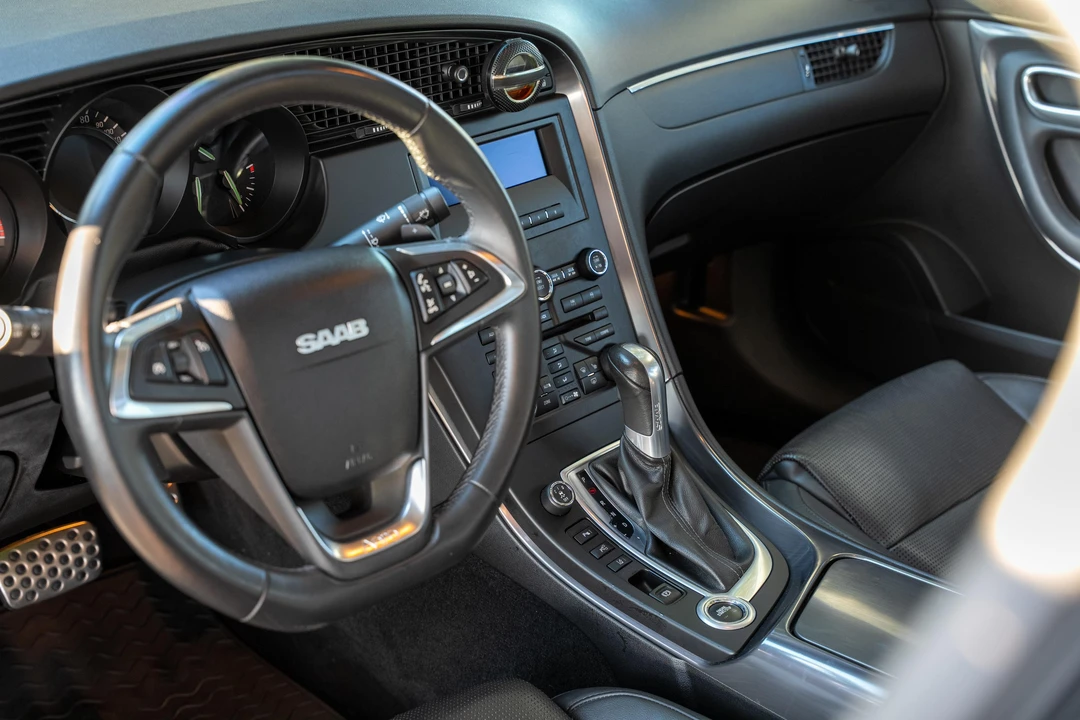 2011 Saab 9-5 2nd Gen - Image 24 of 31