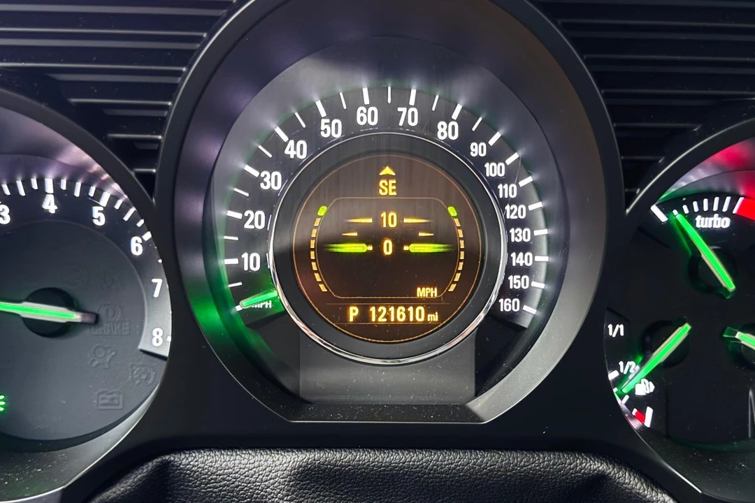 2011 Saab 9-5 2nd Gen - Image 19 of 31