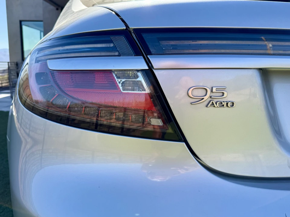 2011 Saab 9-5 2nd Gen - Image 25 of 31