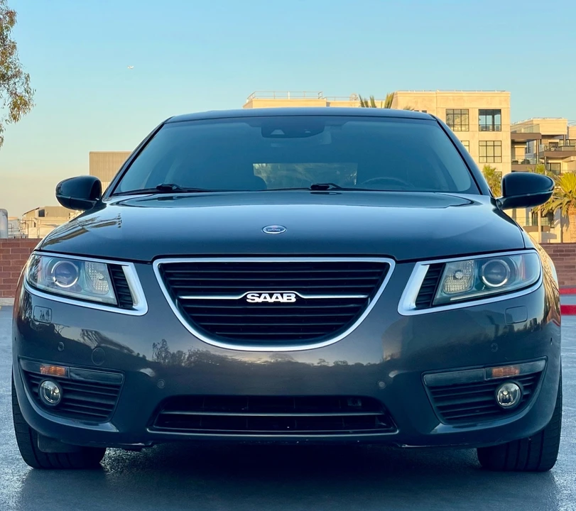 2011 Saab - Image 3 of 31