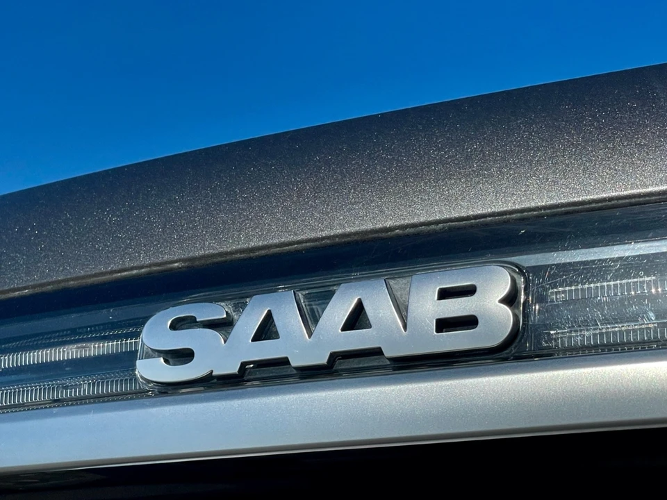 2011 Saab - Image 7 of 31