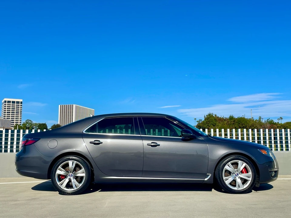 2011 Saab - Image 4 of 31