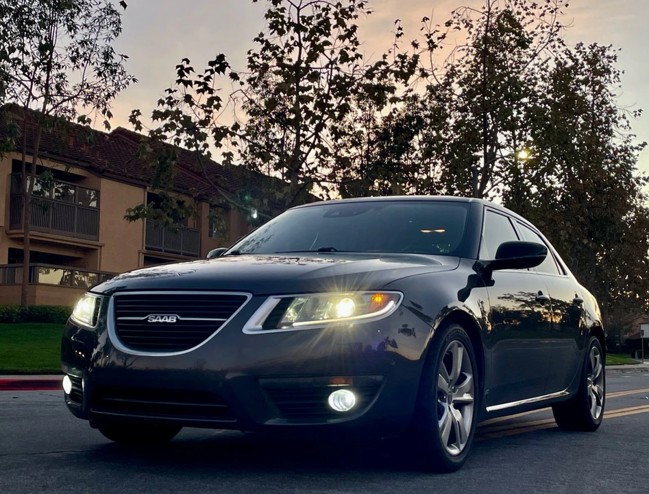 2011 Saab - Image 27 of 31